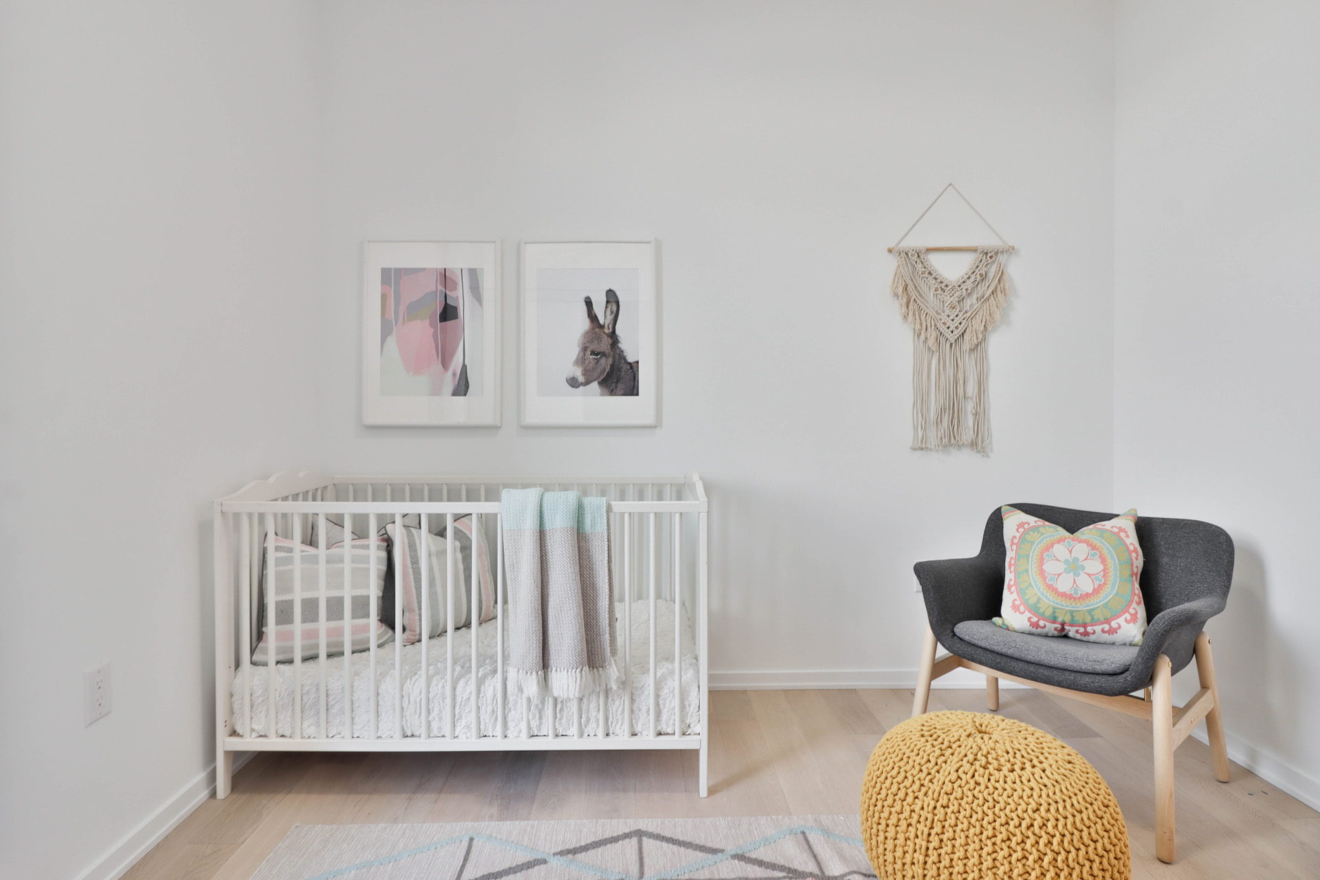 How to Decorate Your Baby’s Nursery for an Indoor Photoshoot