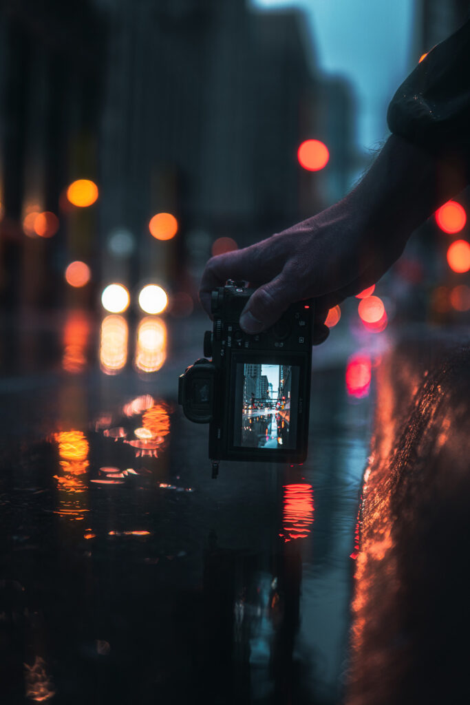 Take great pictures in the rain at night with your DSLR