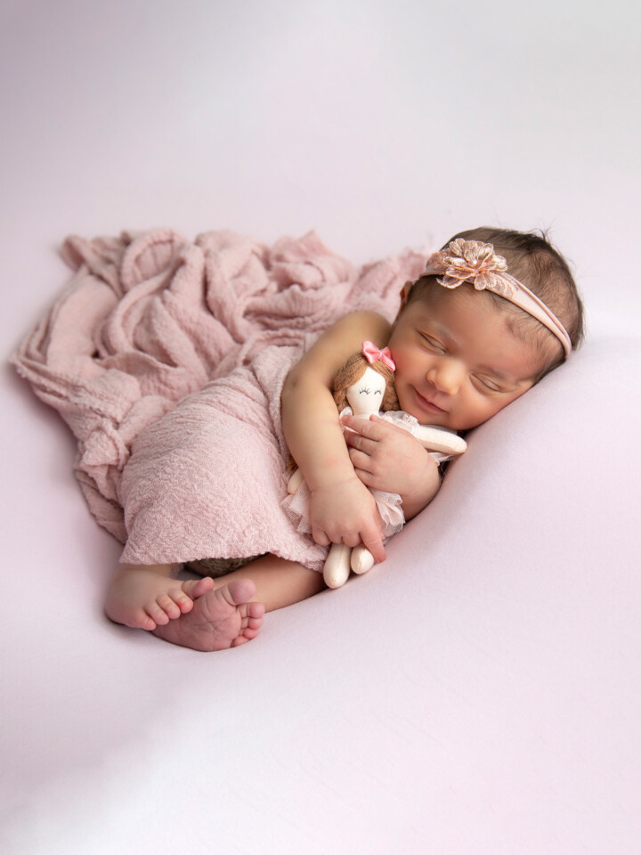 Artin Studio offering Newborn Photography in Vancouver and Coquitlam (22)