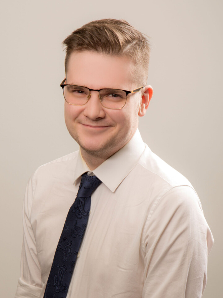 Artin Headshot & Portrait Photography Vancouver are