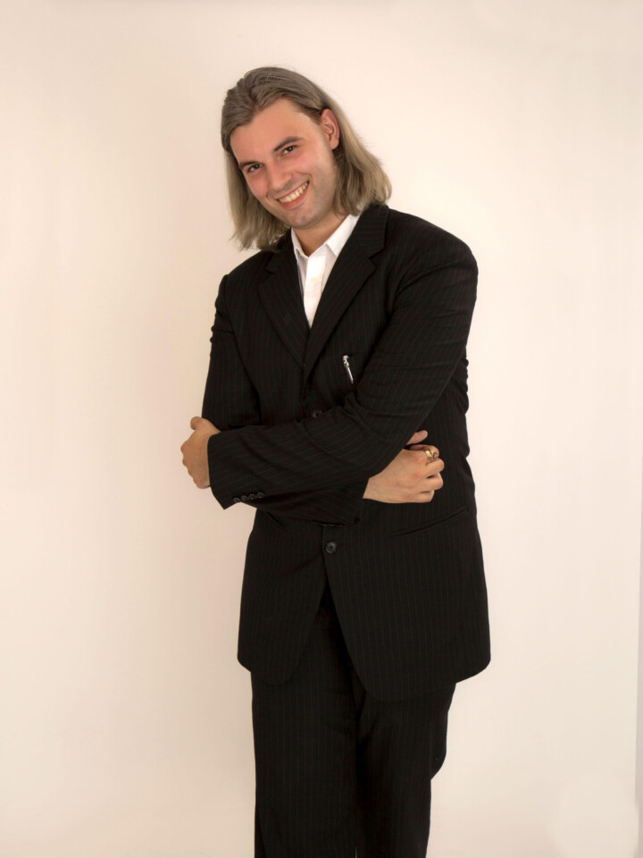 Artin Headshot & Portrait Photography Vancouver are