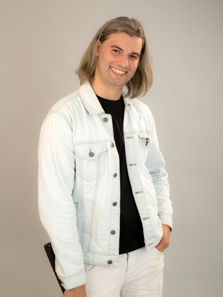 Artin Headshot & Portrait Photography Vancouver are